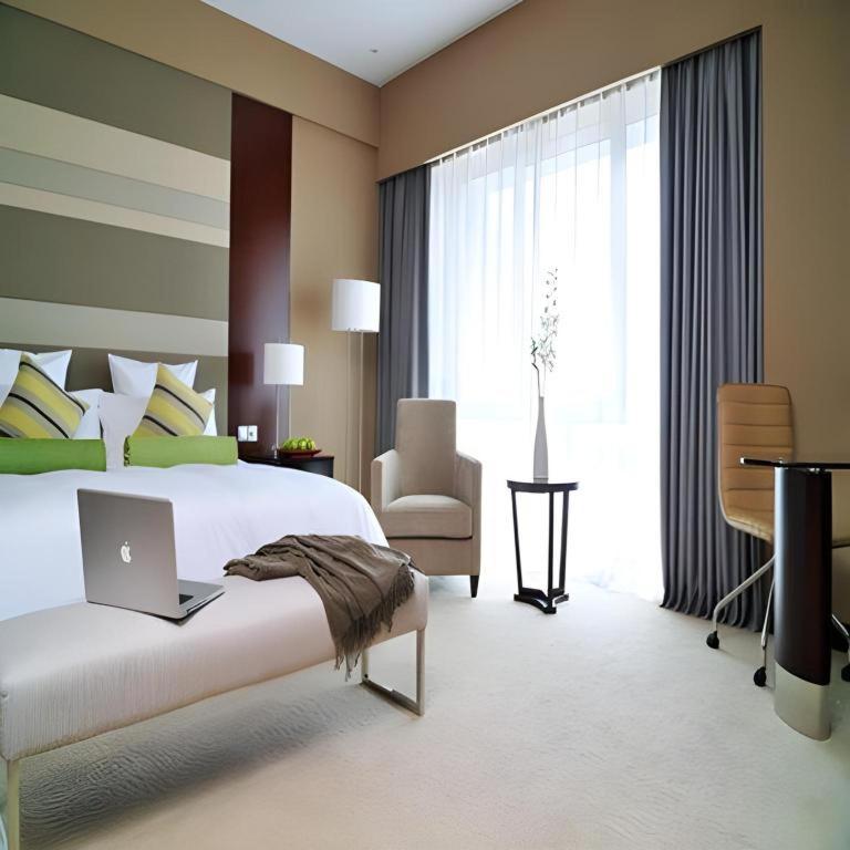 The Qube Shanghai Nanqiao Екстериор снимка